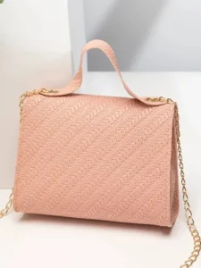 ⁦حقيبة مربعة نسائية بسلسلة ذهبية⁩ - الصورة ⁦2⁩