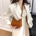 ⁦حقيبة تحت الإبط من الجلد الصناعي الرجعية للنساء ، حقيبة كتف أحادية اللون ، محافظ هوبوس ، حقائب كروس بودي للسيدات ، الموضة⁩ - الصورة ⁦6⁩